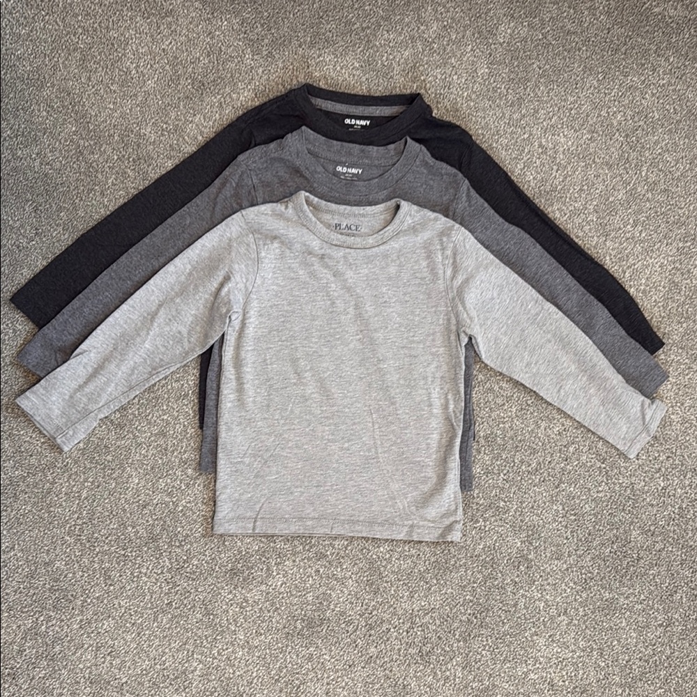 Boys long sleeve shirts size XS in good condition